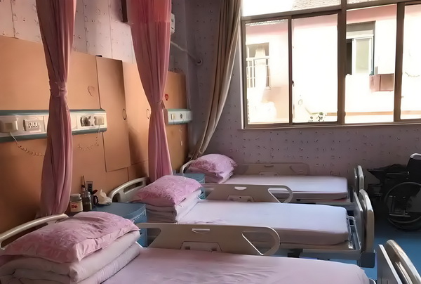 董璇失去的口碑，竟然被自己9岁的女儿挽回了